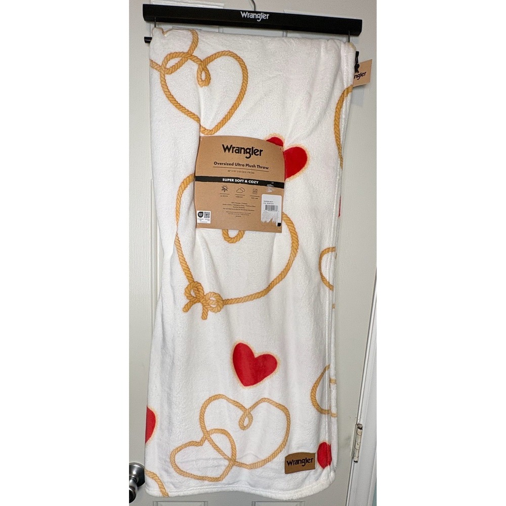 NEW Wrangler ULTRA Plush Rope Heart Love Pink Oversized Throw Blanket